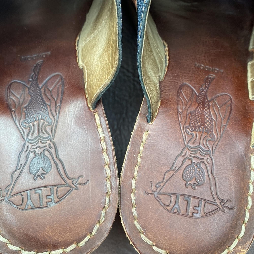 Fly sandals - Picture 2 of 7